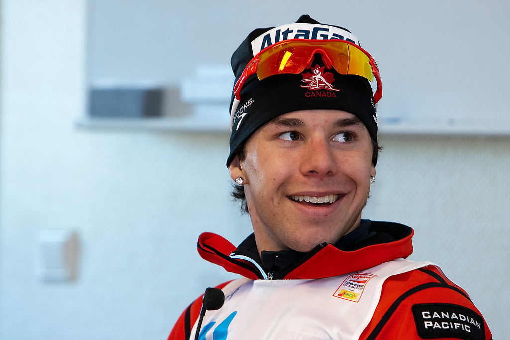Alex Harvey wins men's 15 km cross country skiing pursuit gold at 2018 ...