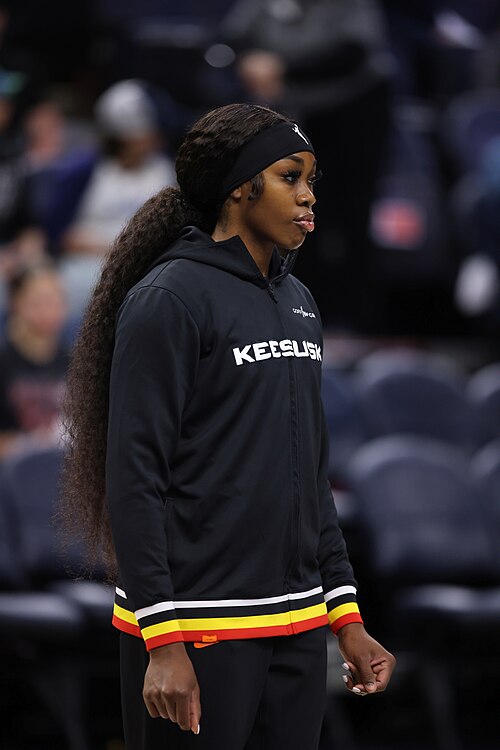 Tempo acquire power forward Aneesah Morrow from the Sun